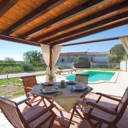 Holiday home Stunning Home In Cukrici With Wifi Cukrici