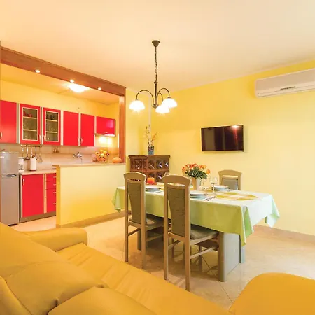 Holiday home Stunning Home In Cukrici With Wifi